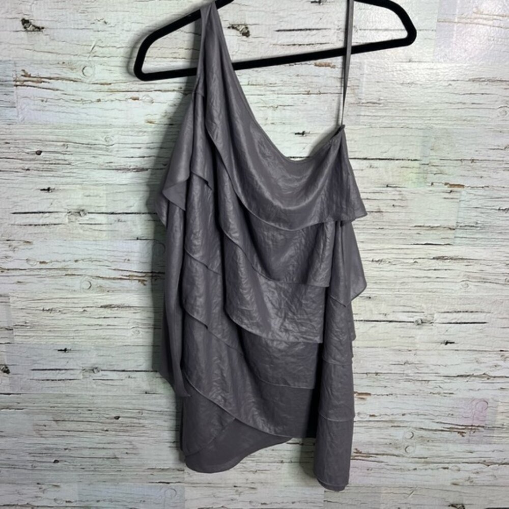 Bcbgmaxazria silver gray tiered ruffle one shoulder dress agate size small